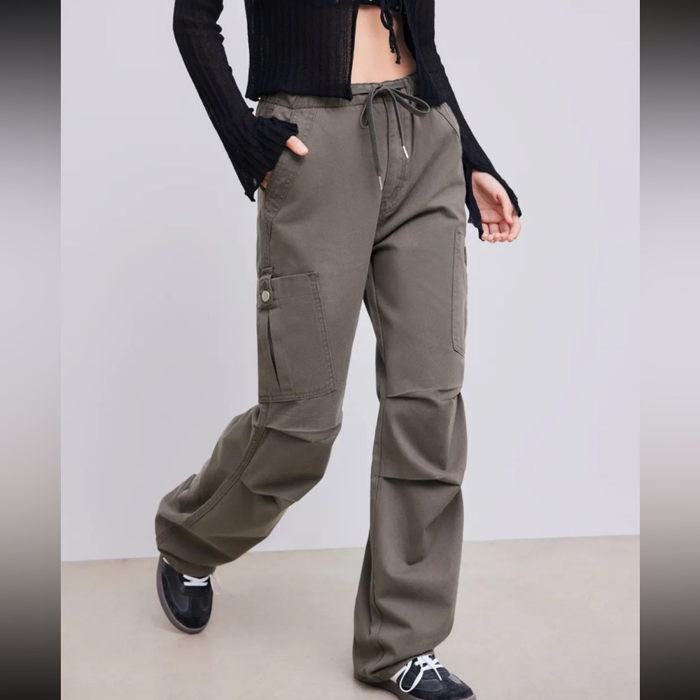 Cider Charcoal Cargo Pants